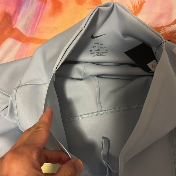 Nike leggings size med 26” NWT - Picture 4 of 7